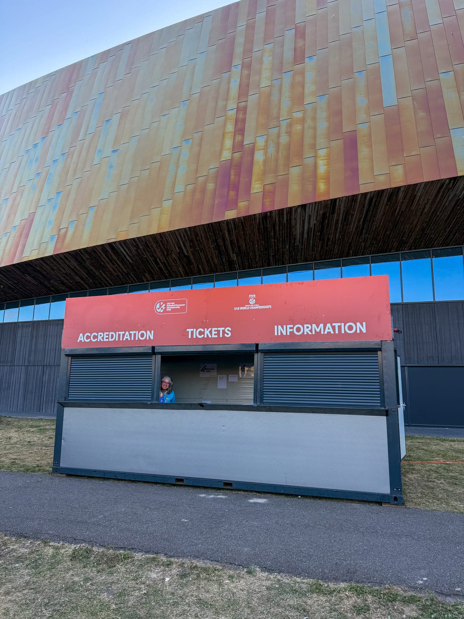 Opvouwbare WeFoldIt bar unit op een festival
