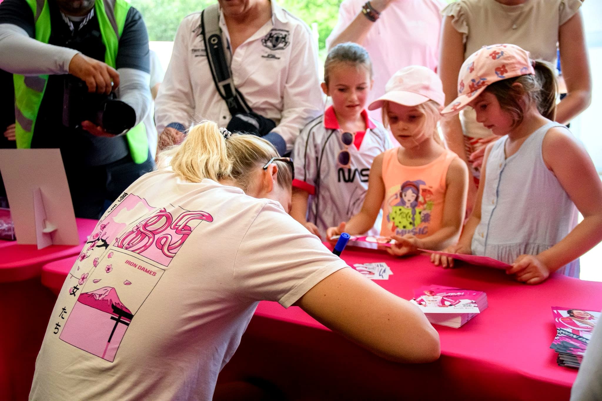 Dubbellaagse hospitality-structuur voor Iron Dames tijdens de 24H of Spa (3)