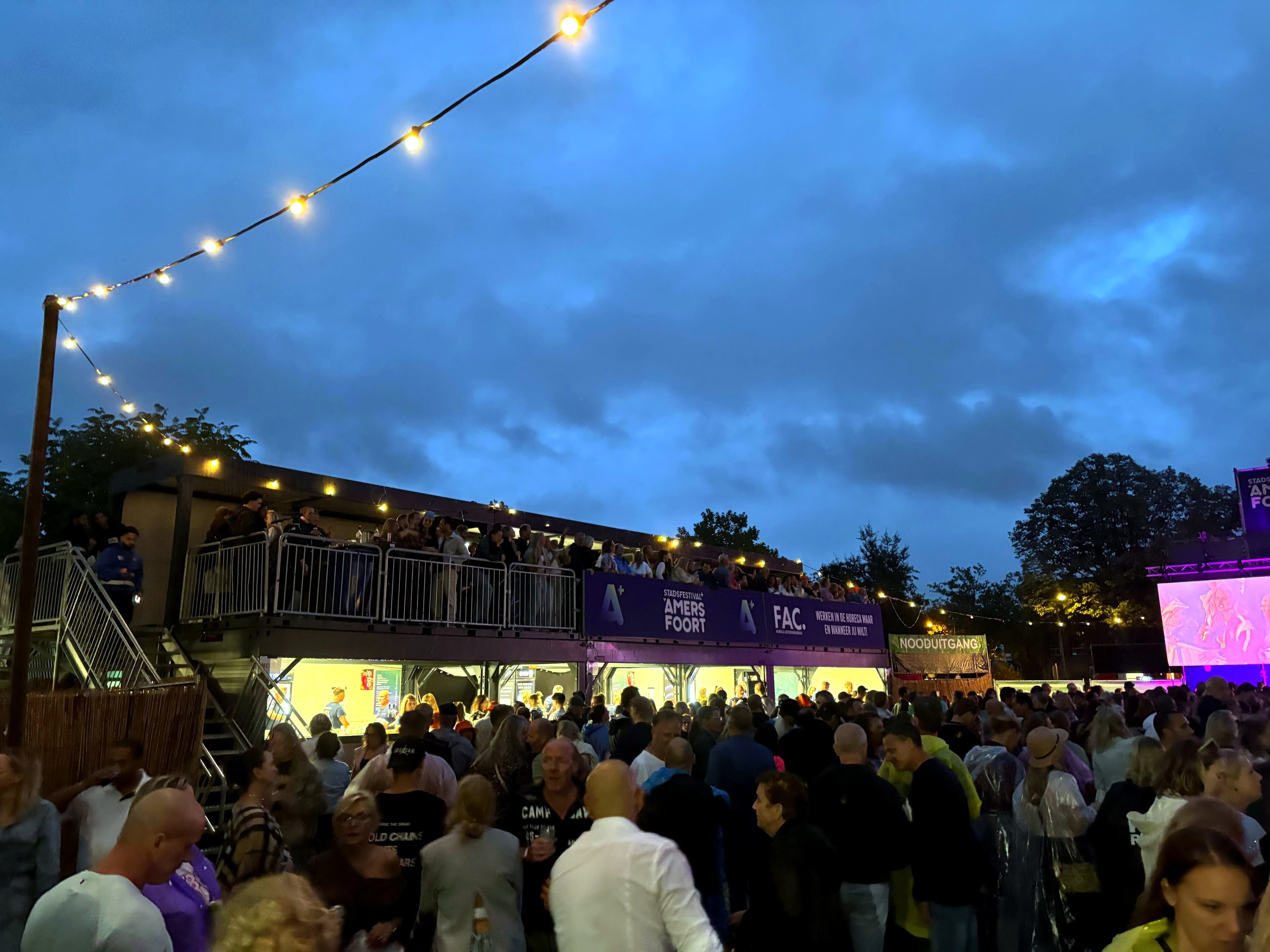 Dubbellaagse hospitality met dakterras voor Stadsfestival Amersfoort