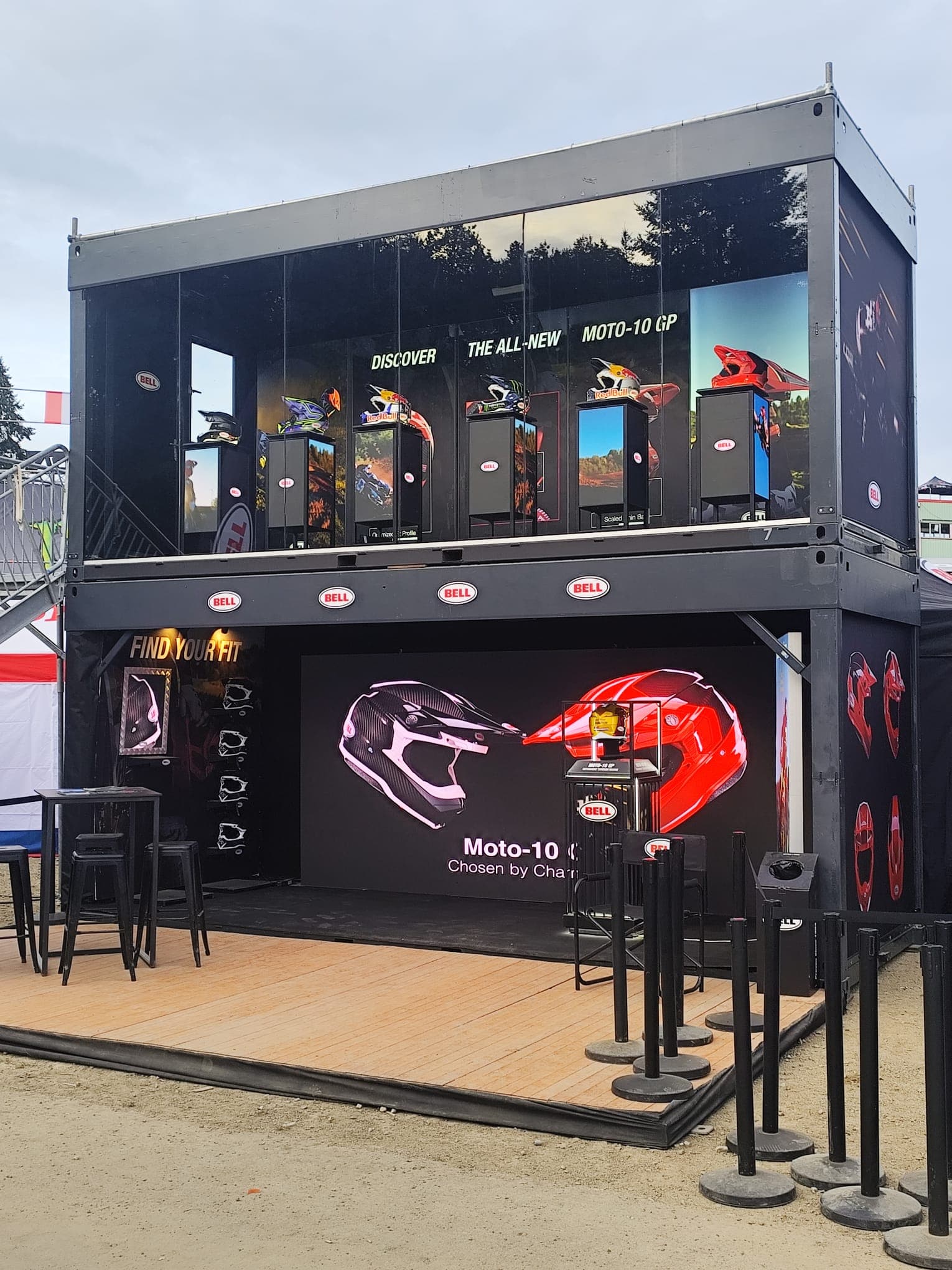 Merchandise units (4)